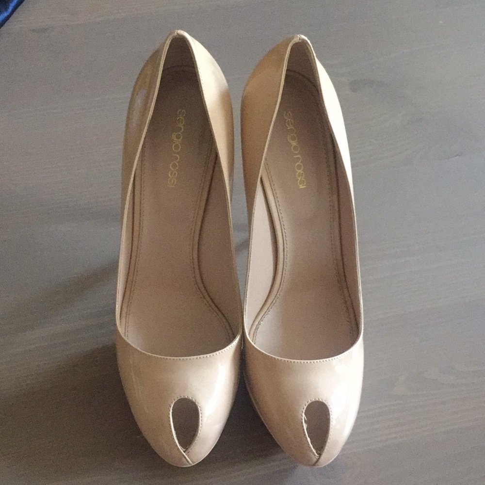 Brand new Sergio Rossi heels, size 41. Beige